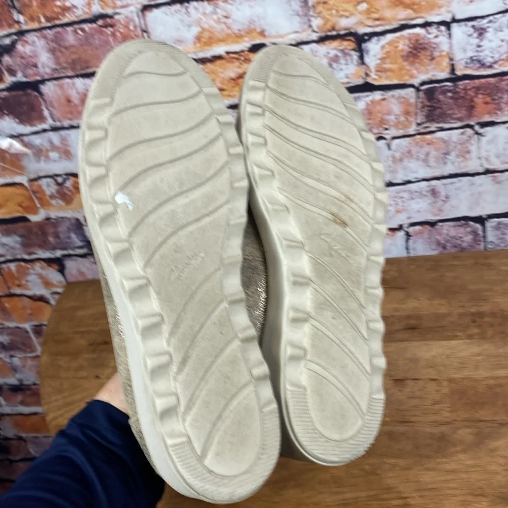 Clarks Womens Sharon Ranch Gold Metallic Platform Slip On Comfort Loafers Sz 8.5 - Picture 12 of 15